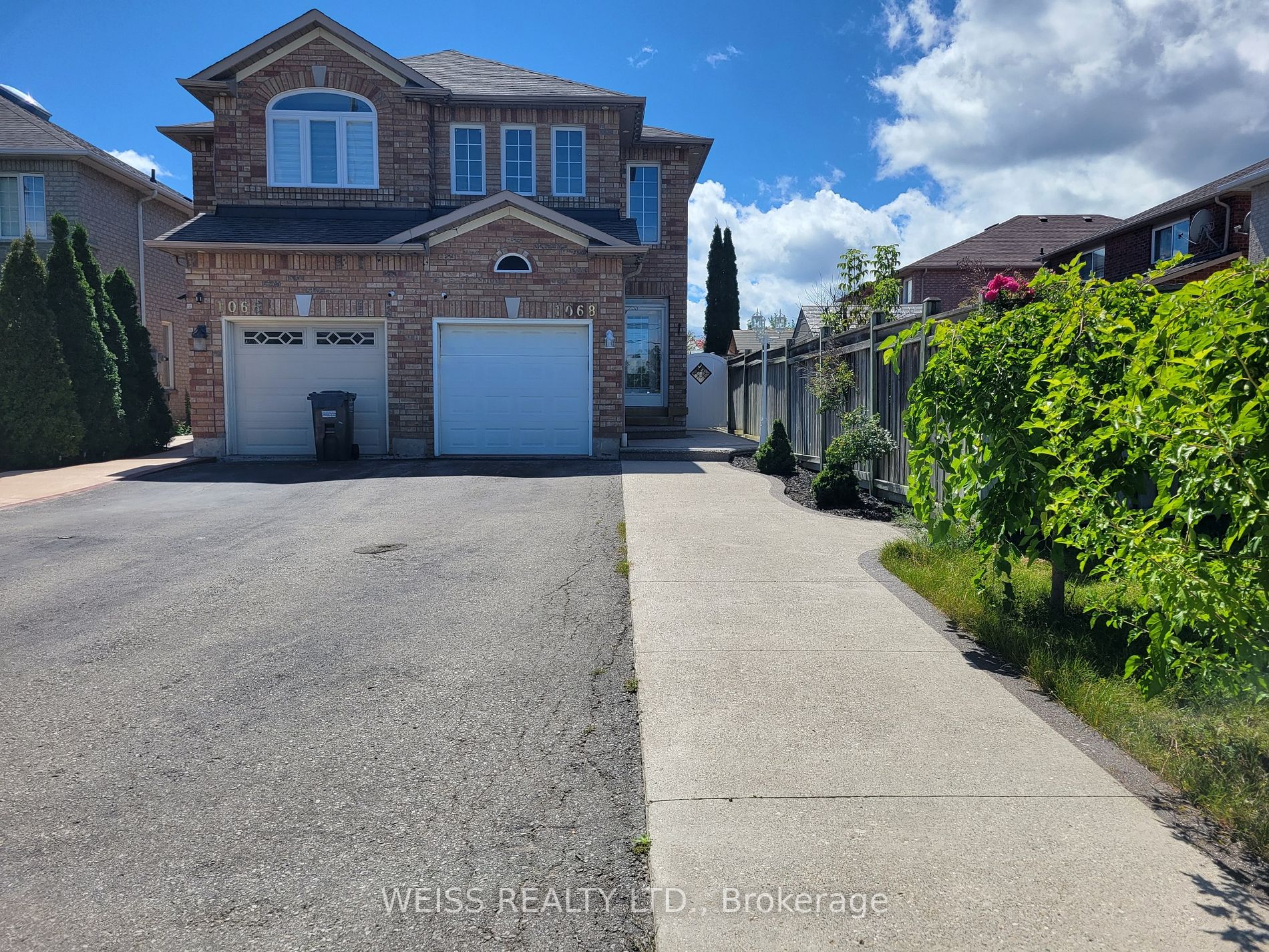 1068 Foxglove Pl