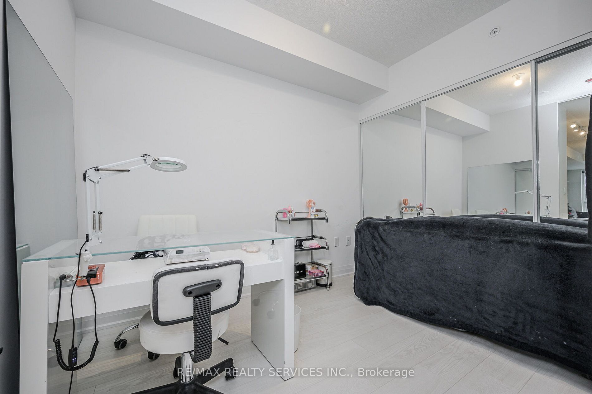 26 Gibbs Road, #340