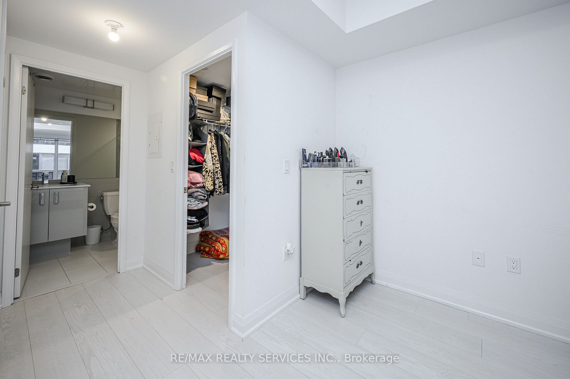 26 Gibbs Road, #340