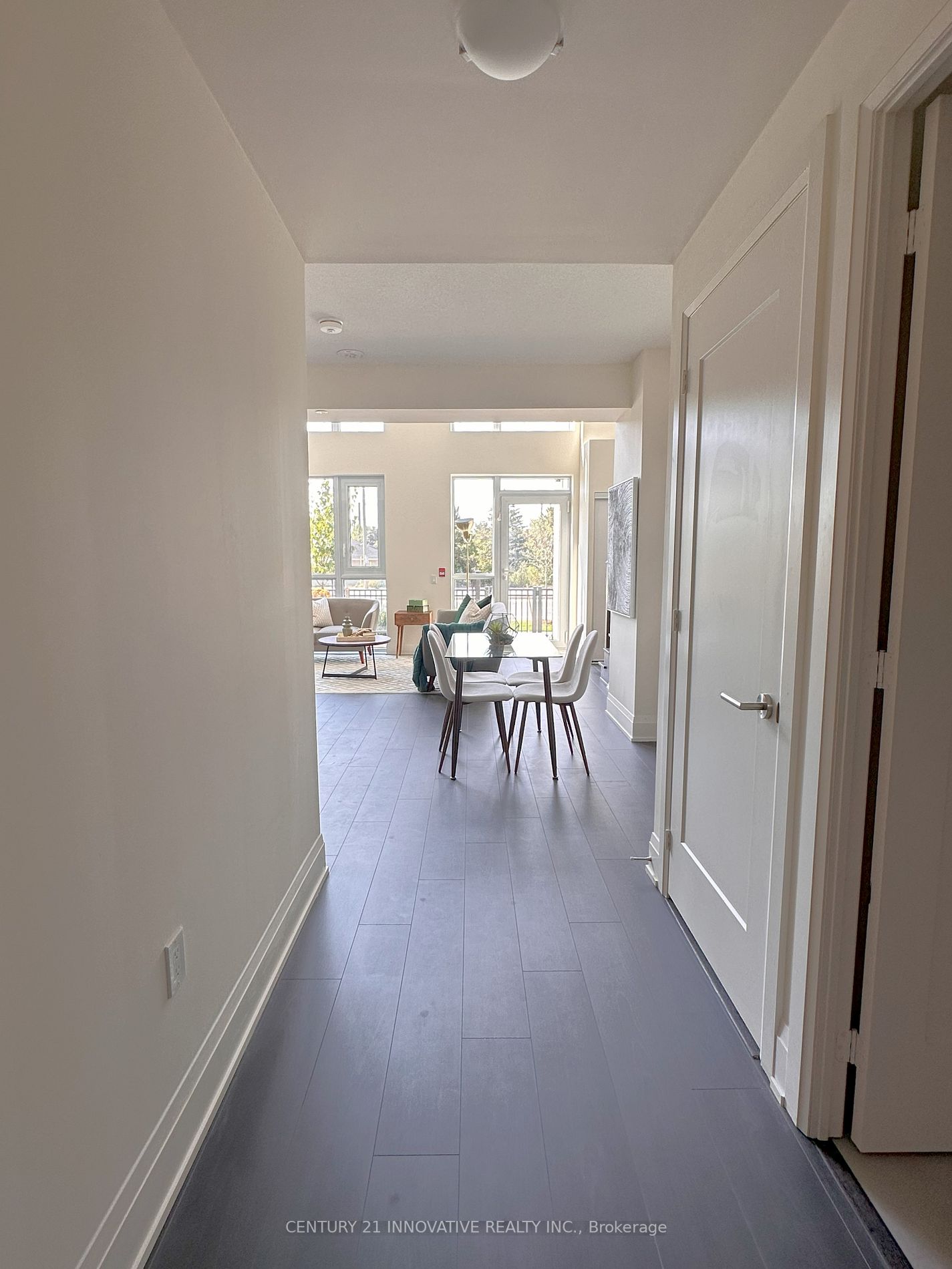 509 Dundas Street W, #102