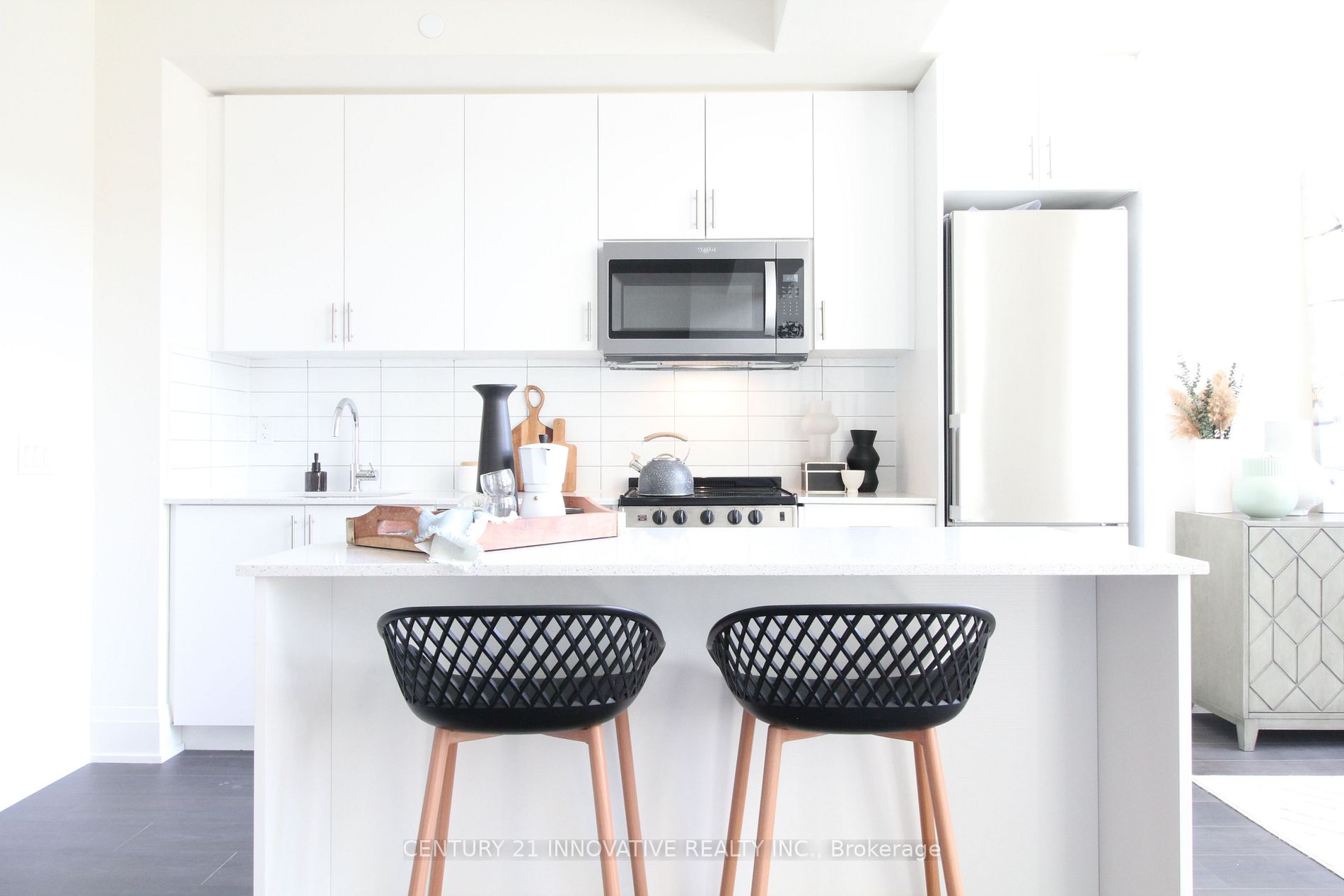 509 Dundas Street W, #102