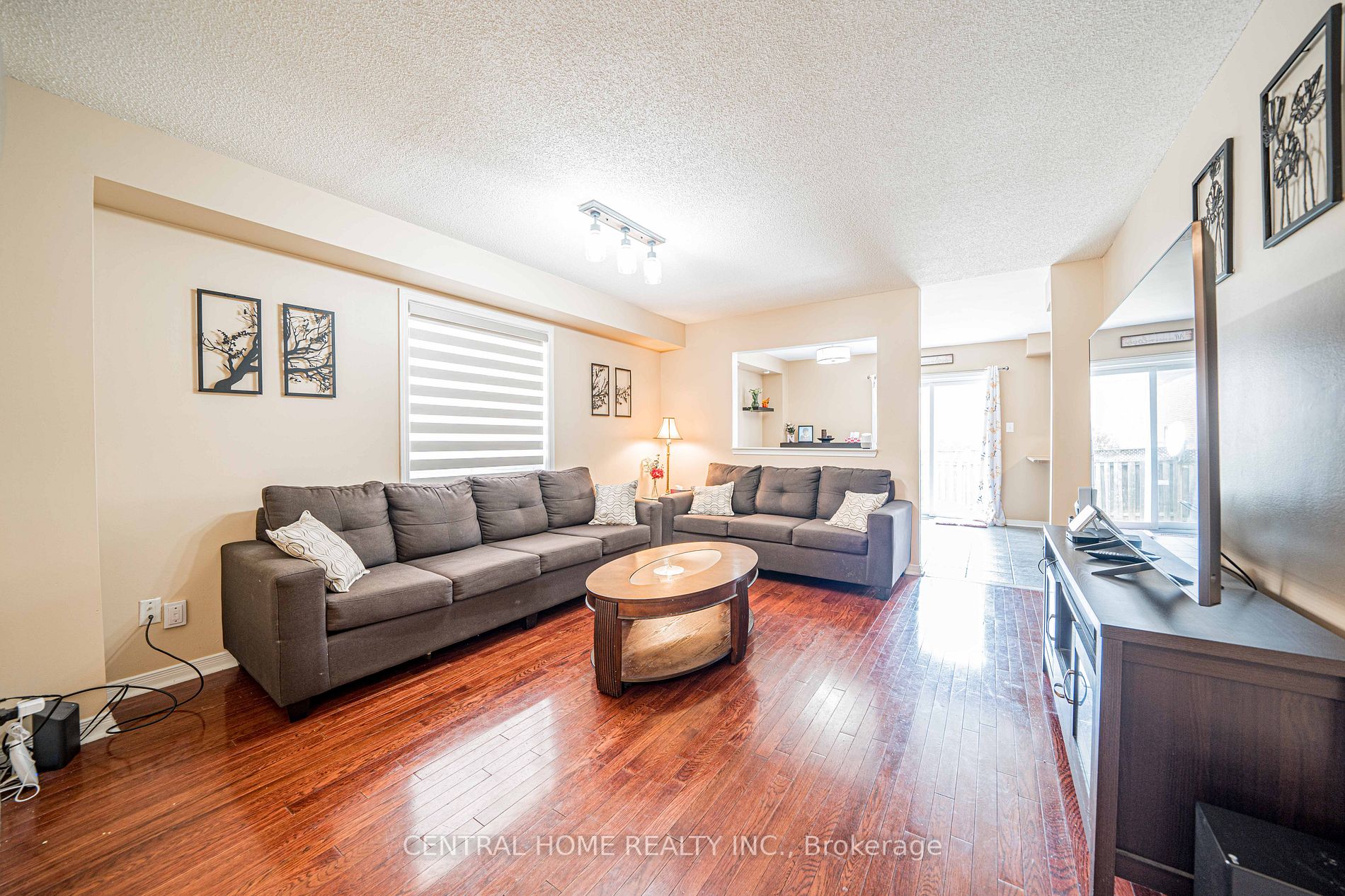 90 Tideland Dr