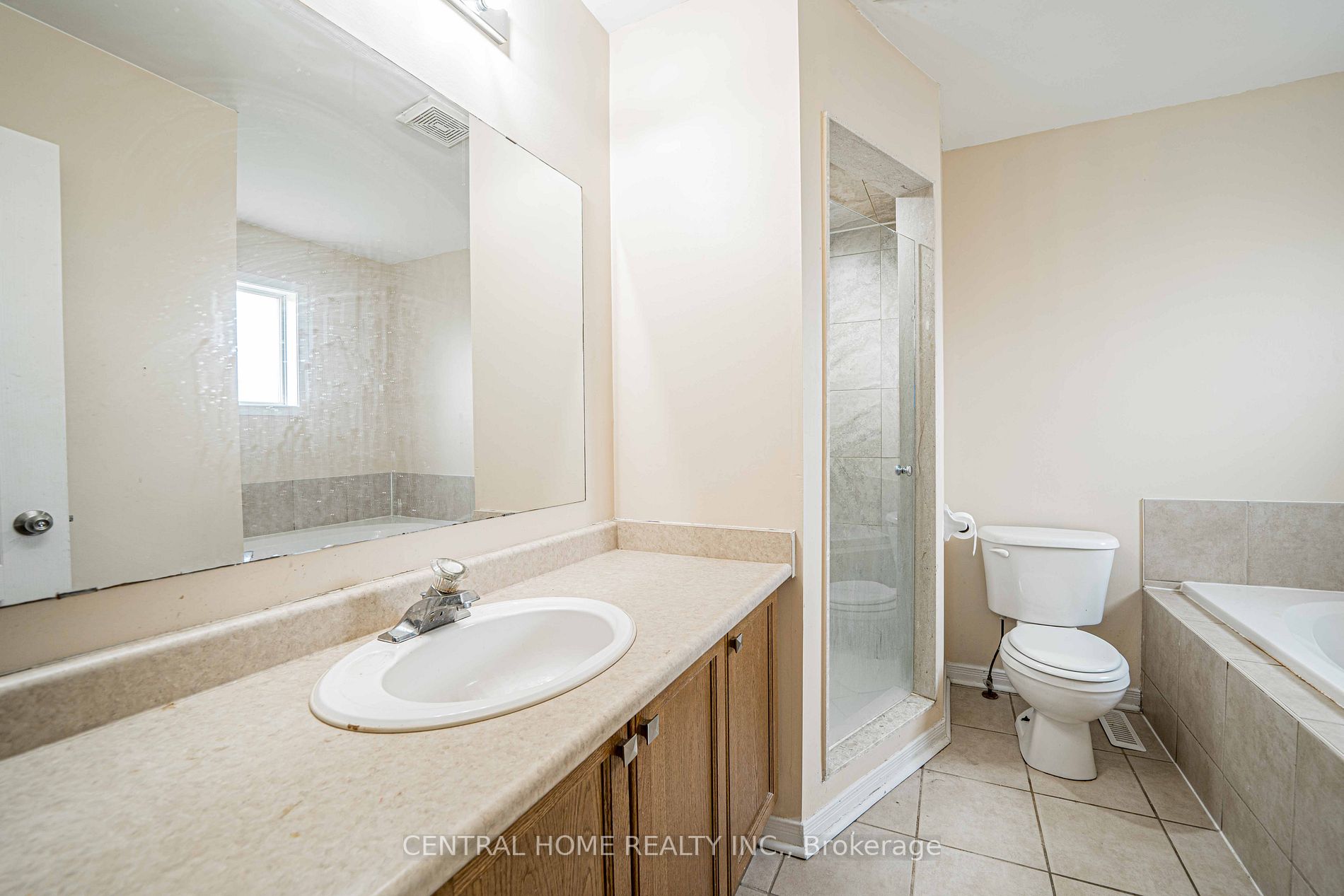 90 Tideland Dr