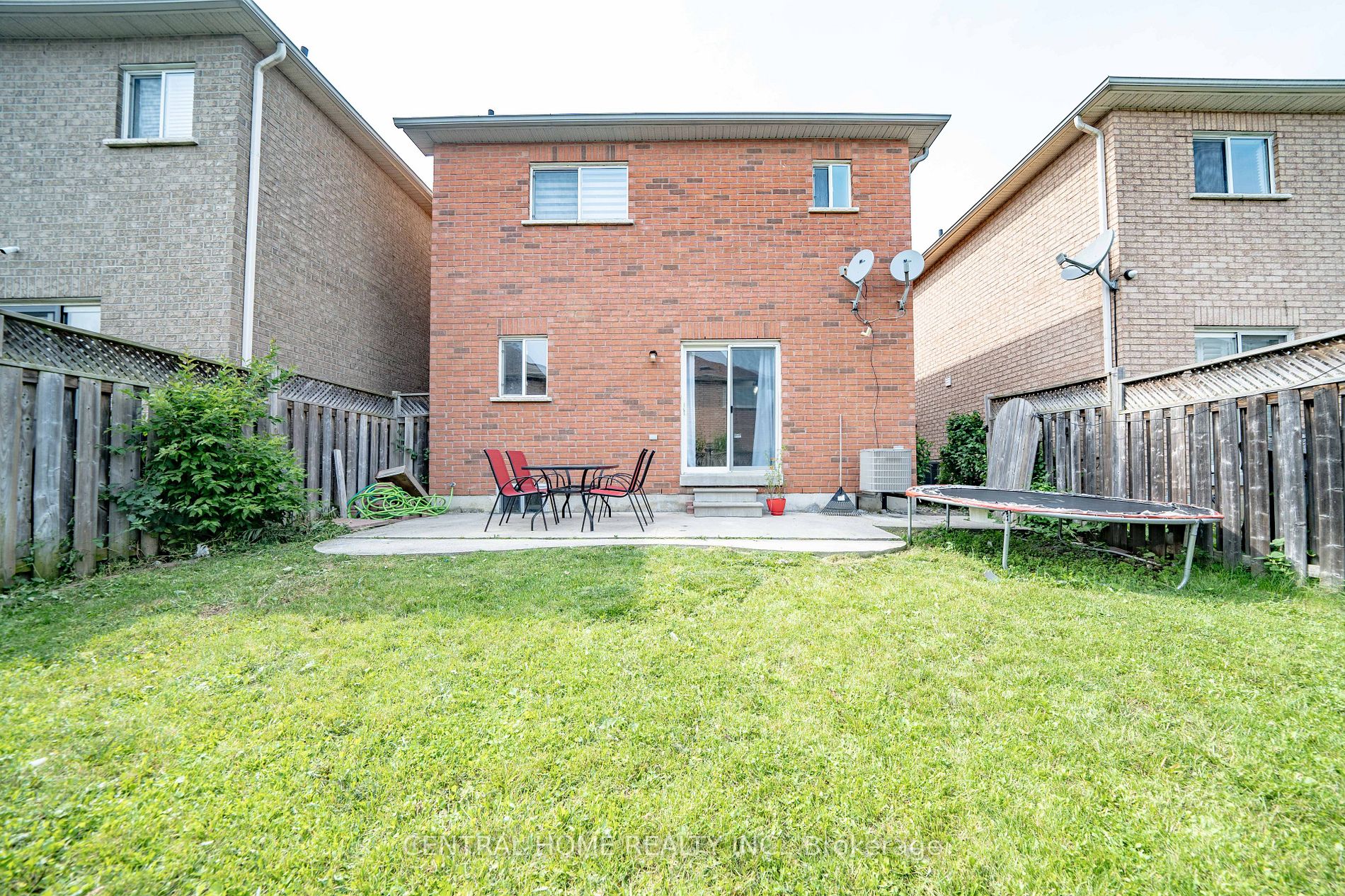 90 Tideland Dr