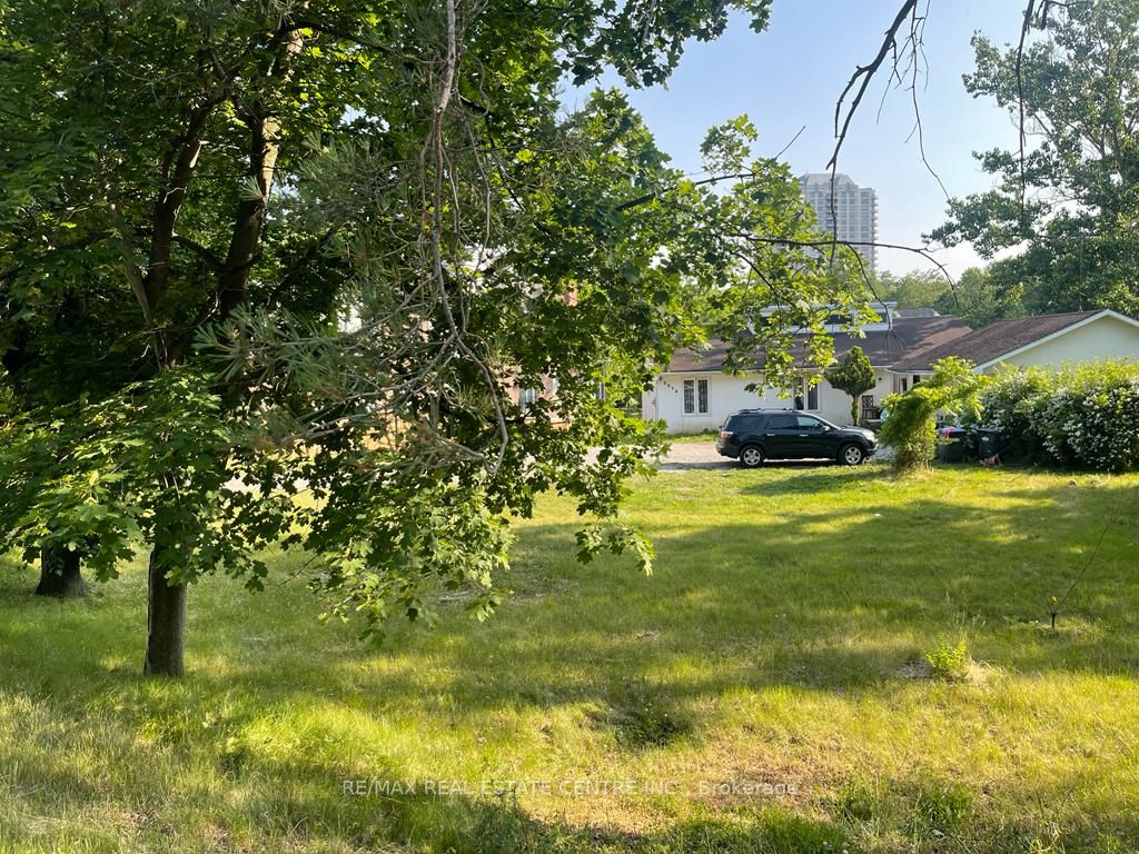 3274 Mississsauga Rd