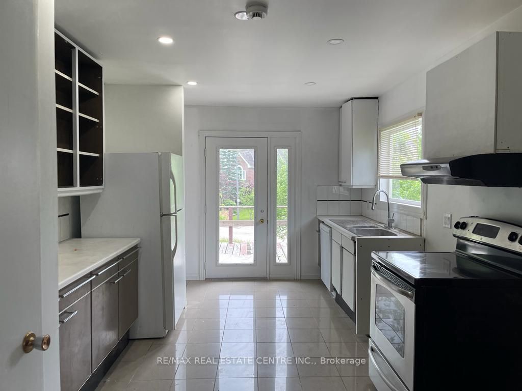 3274 Mississsauga Rd