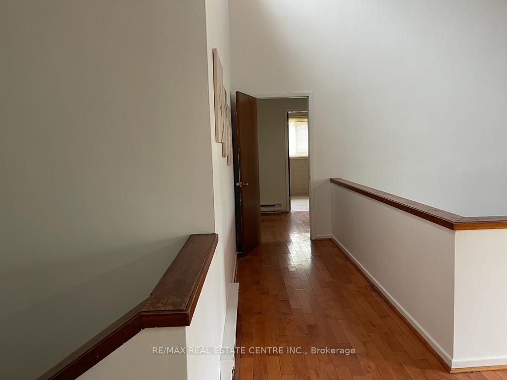 3274 Mississsauga Rd