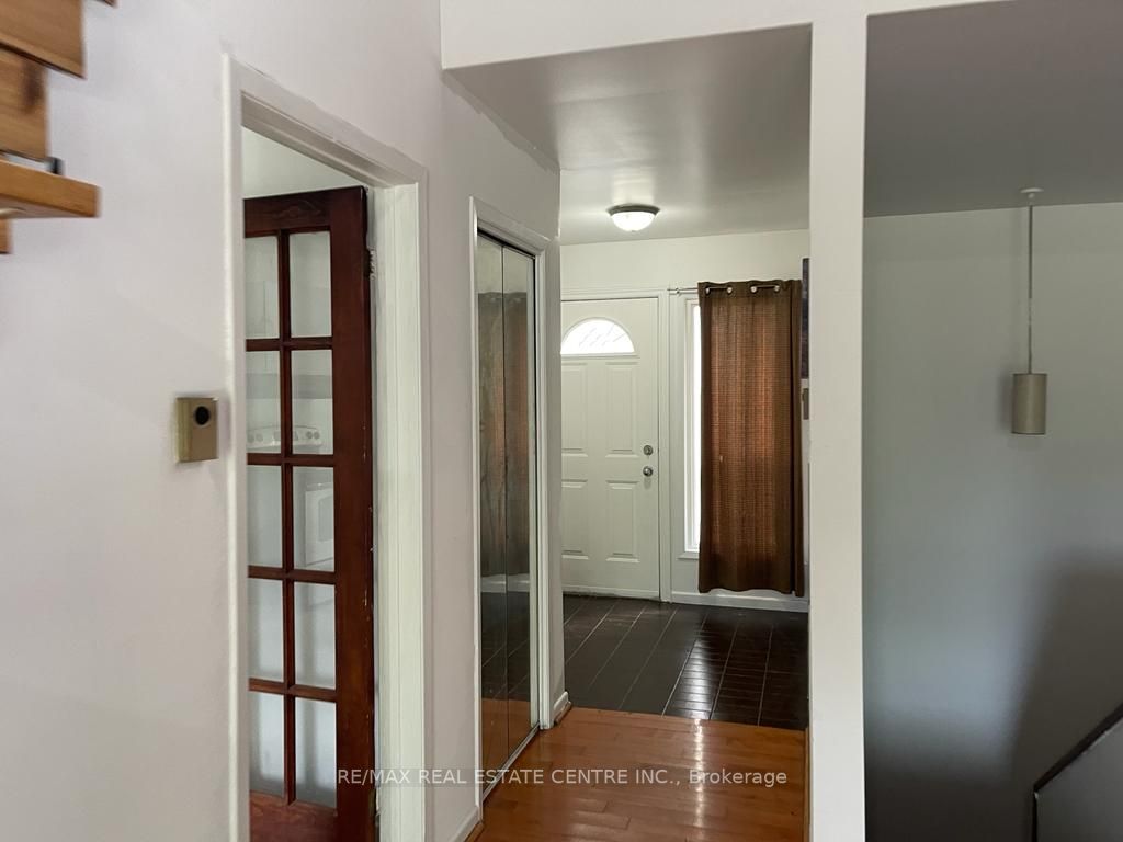 3274 Mississsauga Rd
