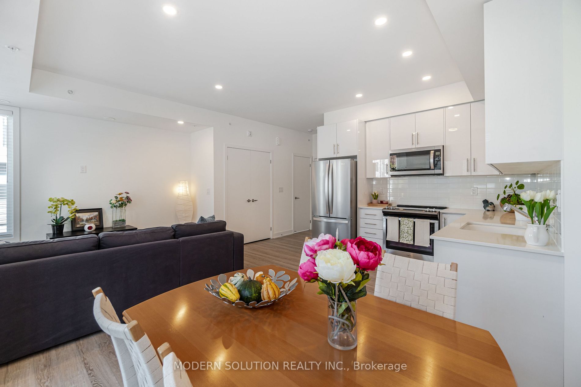 3472 Widdicombe Way, #27
