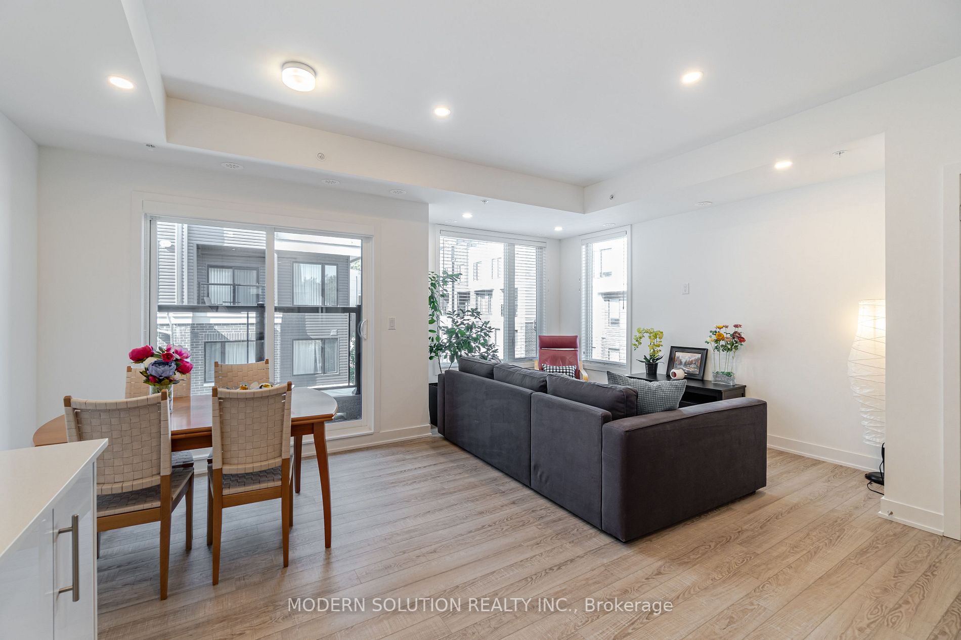3472 Widdicombe Way, #27