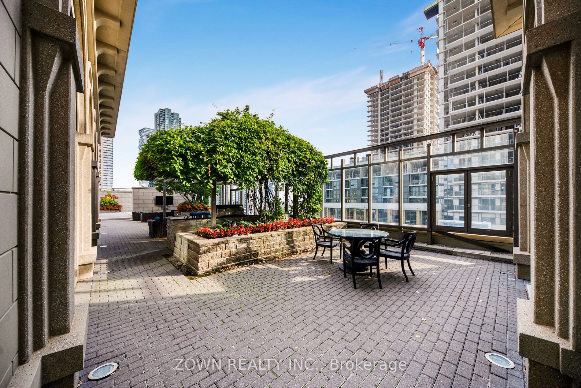 385 Prince Of Wales Dr, #2301