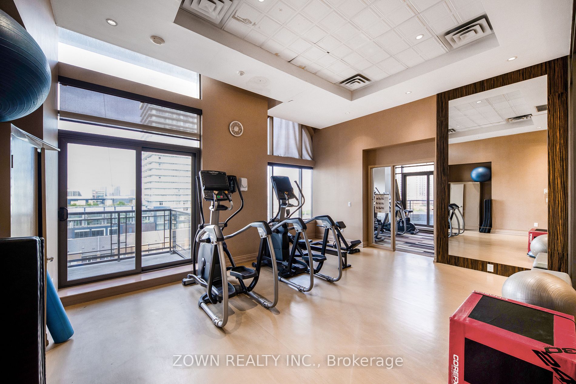 385 Prince Of Wales Dr, #2301