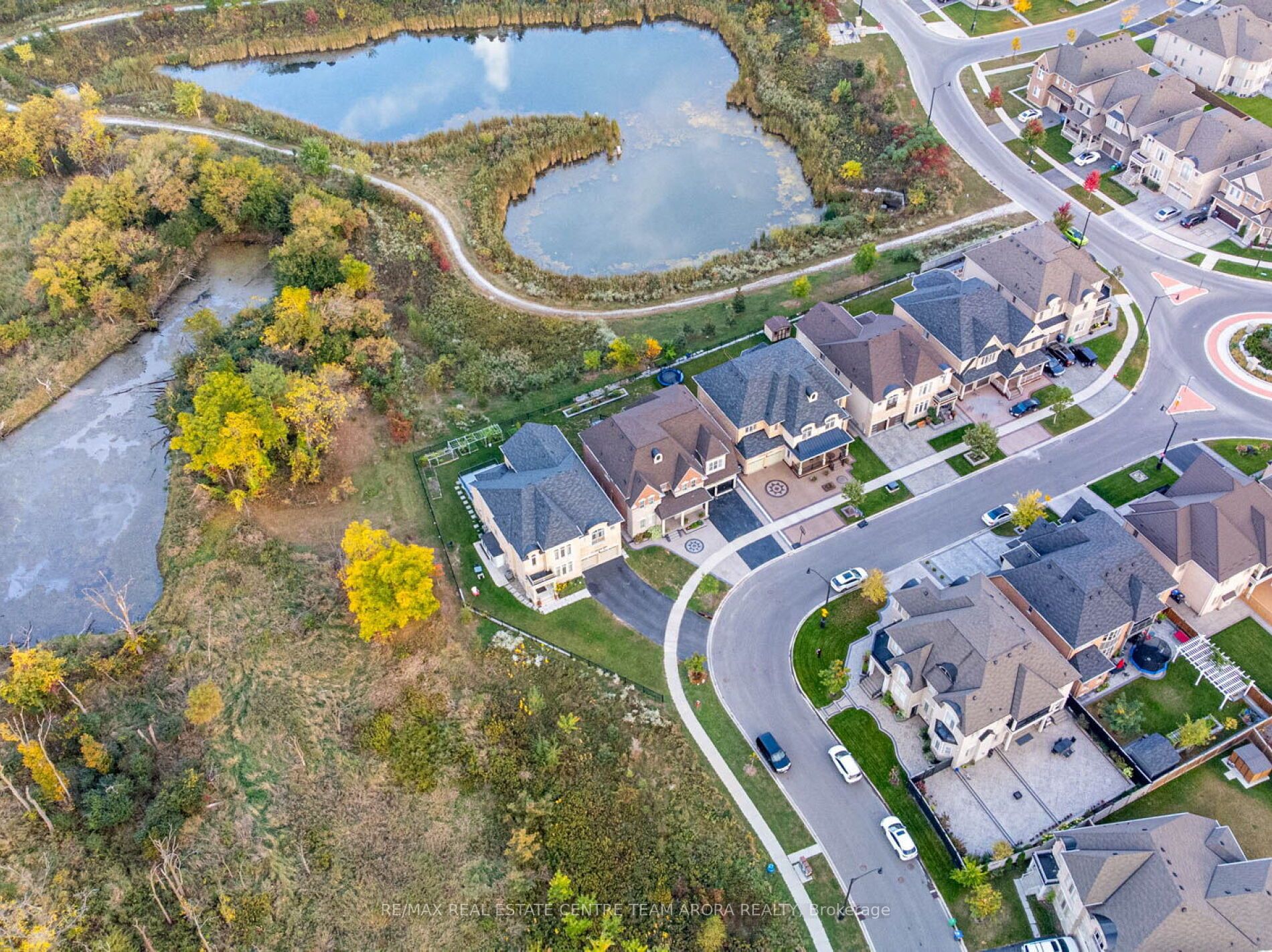 33 Ashcreek Dr