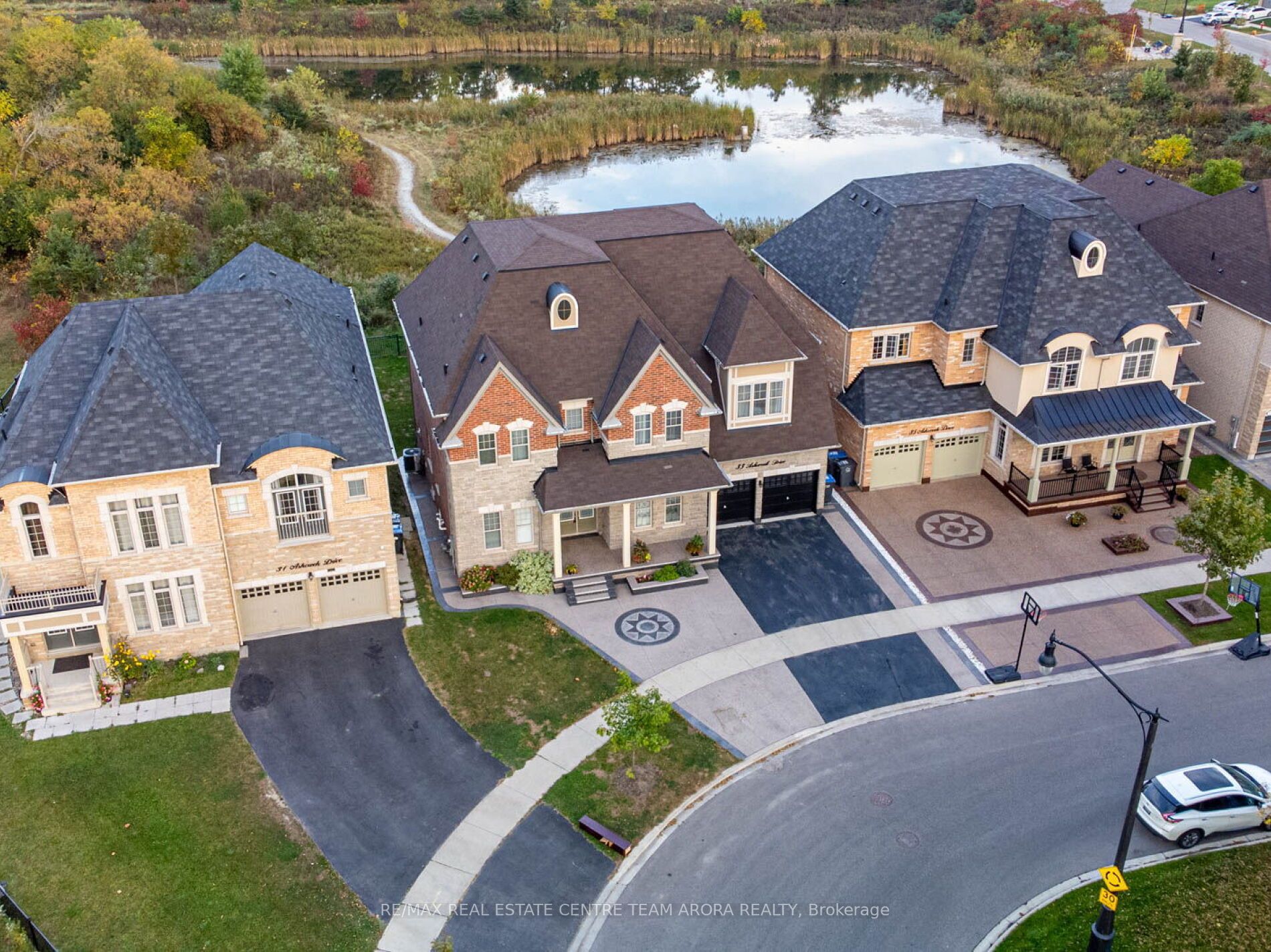 33 Ashcreek Dr