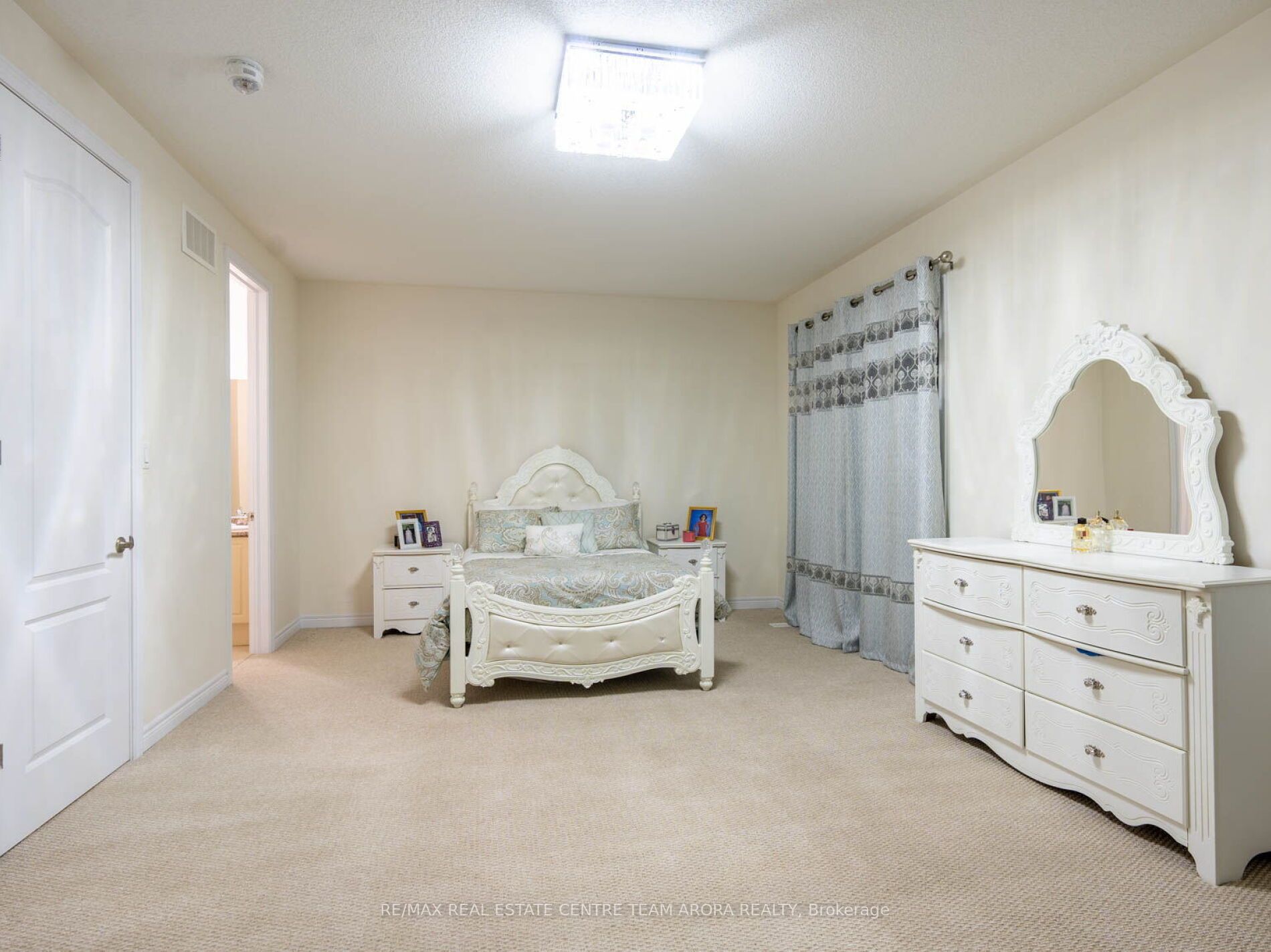 33 Ashcreek Dr