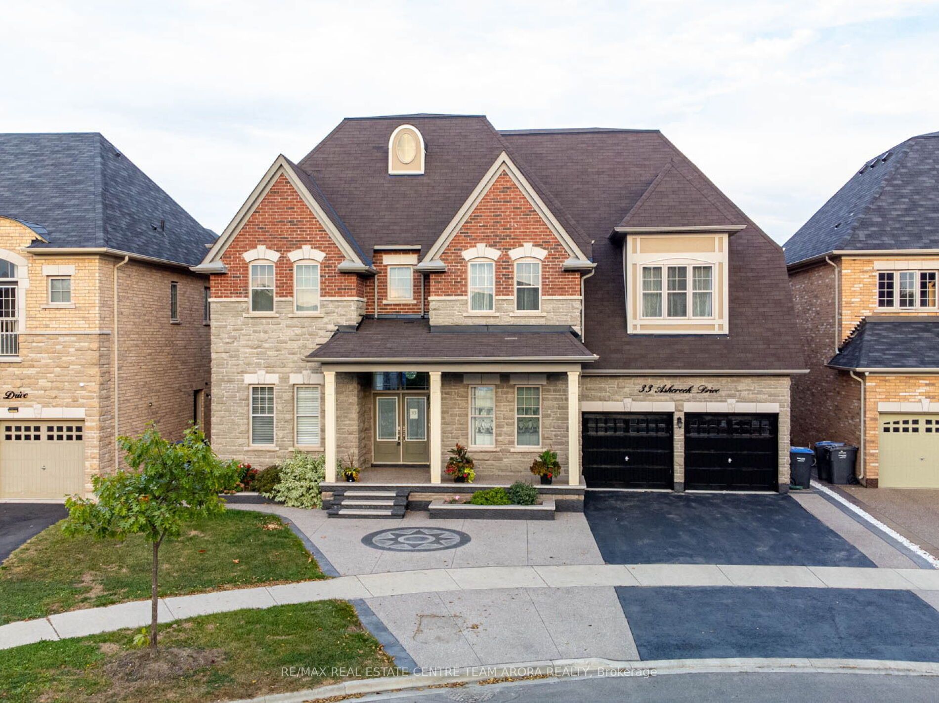 33 Ashcreek Dr