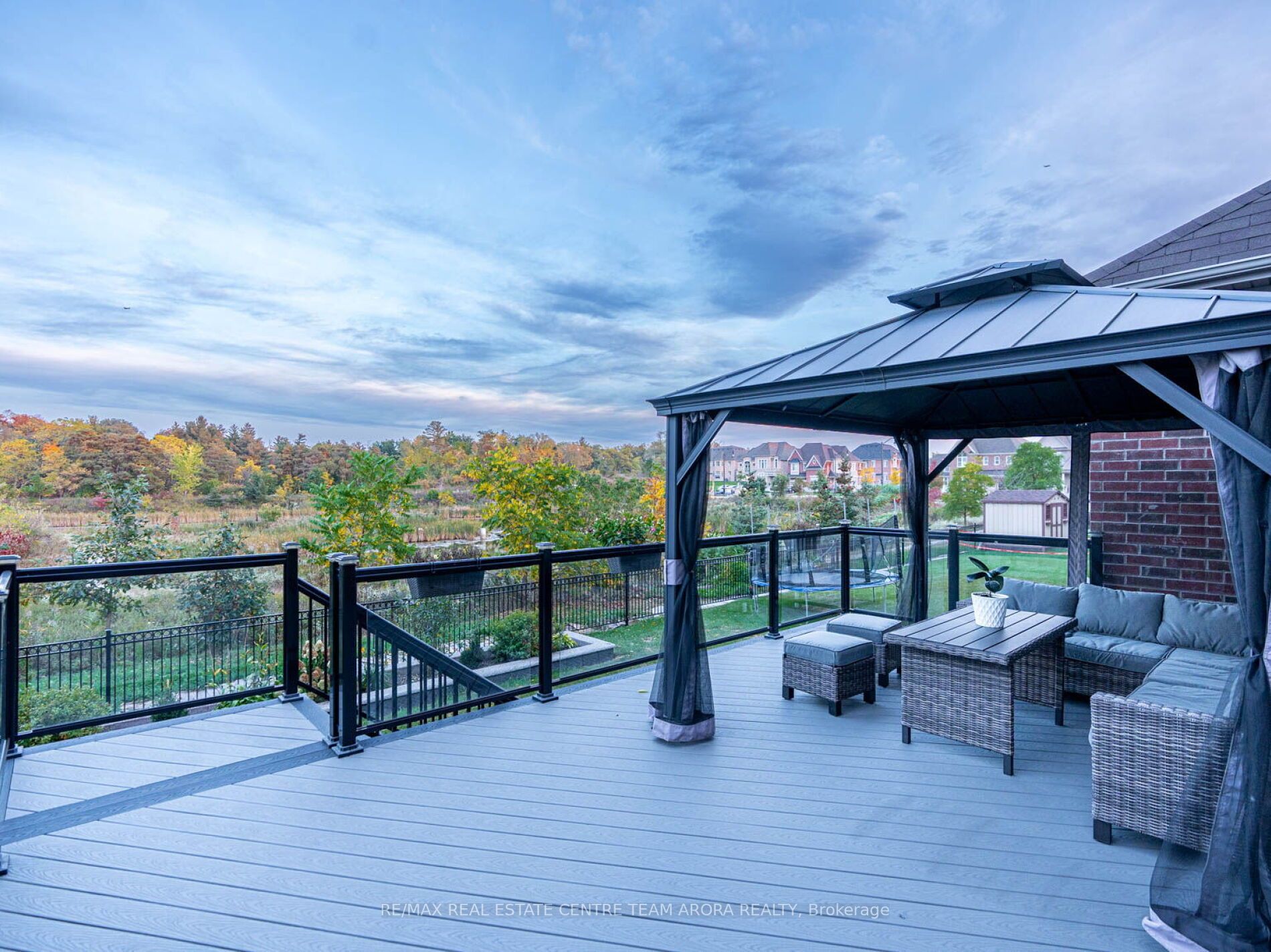 33 Ashcreek Dr