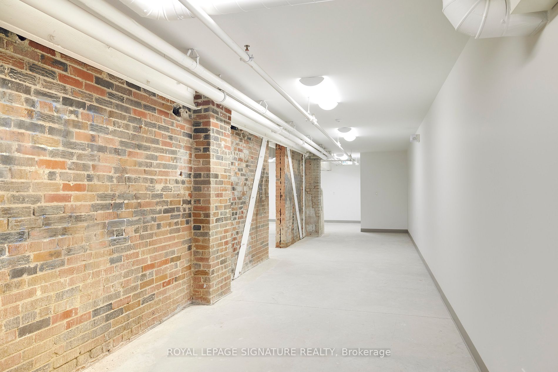 2738 Dundas St W, #Lower