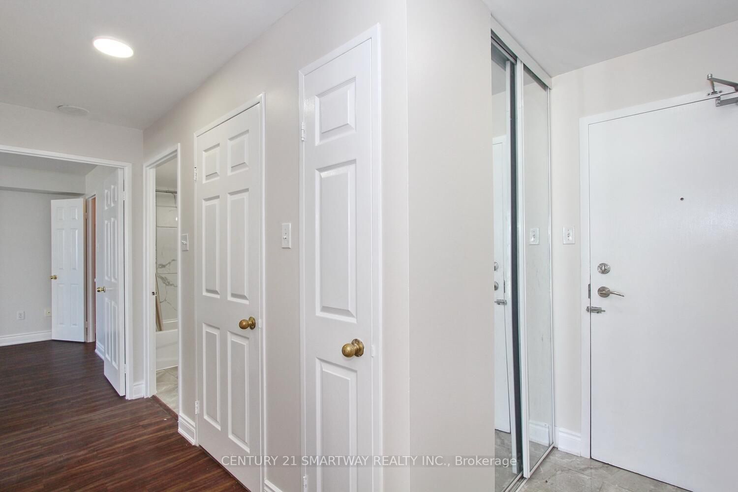 330 Rathburn Road W #1706