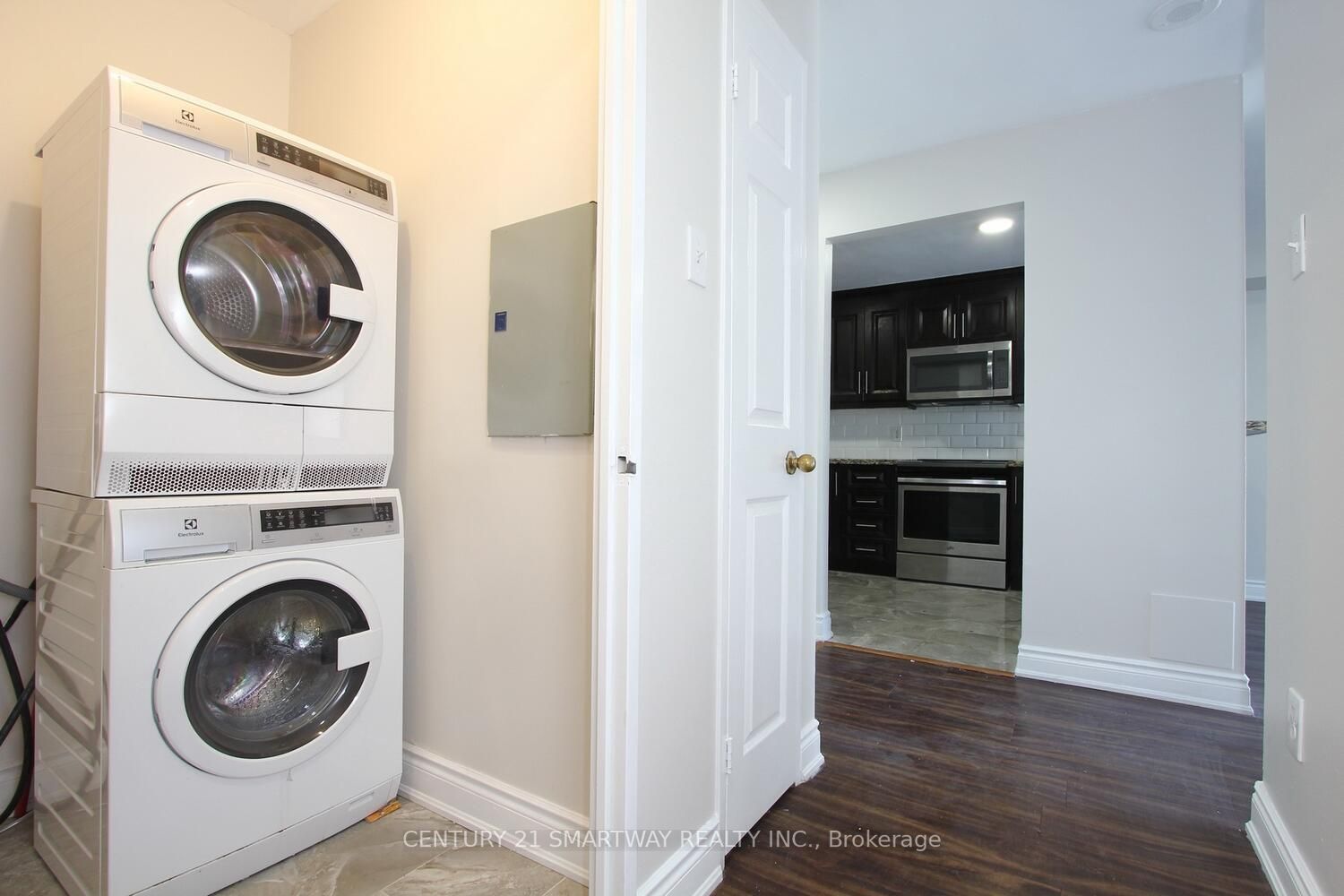 330 Rathburn Road W #1706