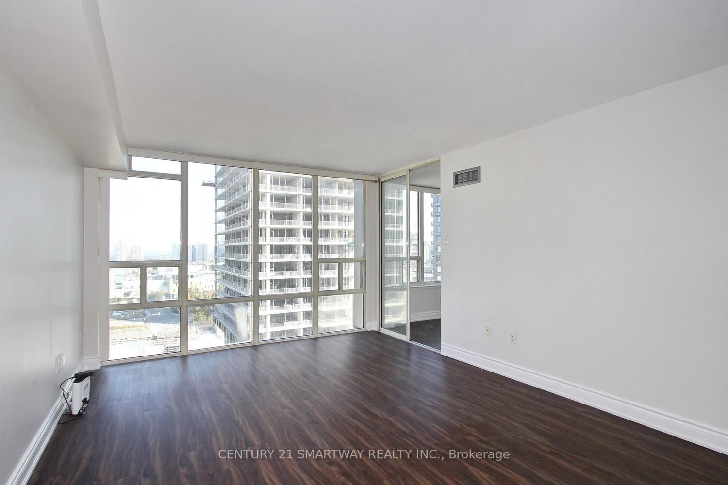 330 Rathburn Road W #1706