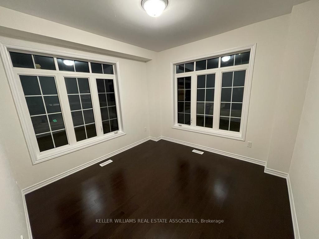 2 Tweedhill Ave