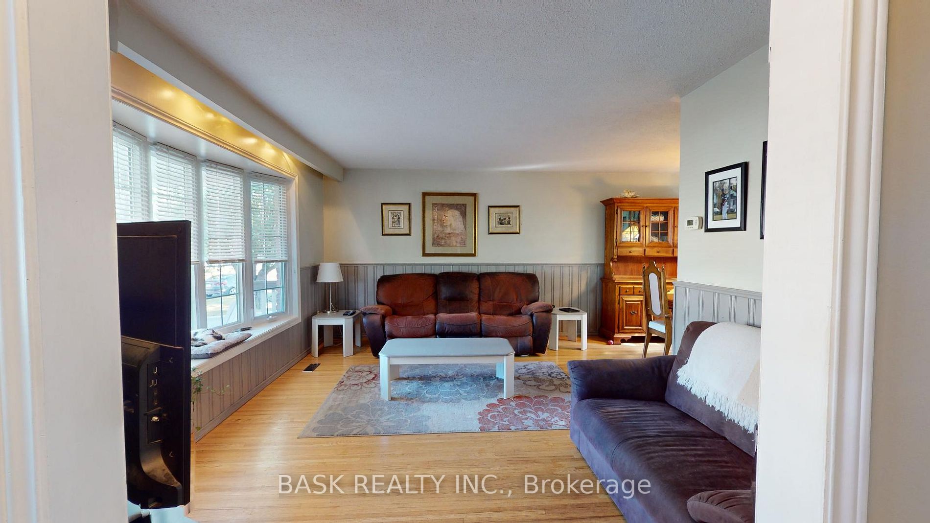 1 Geneva Crescent