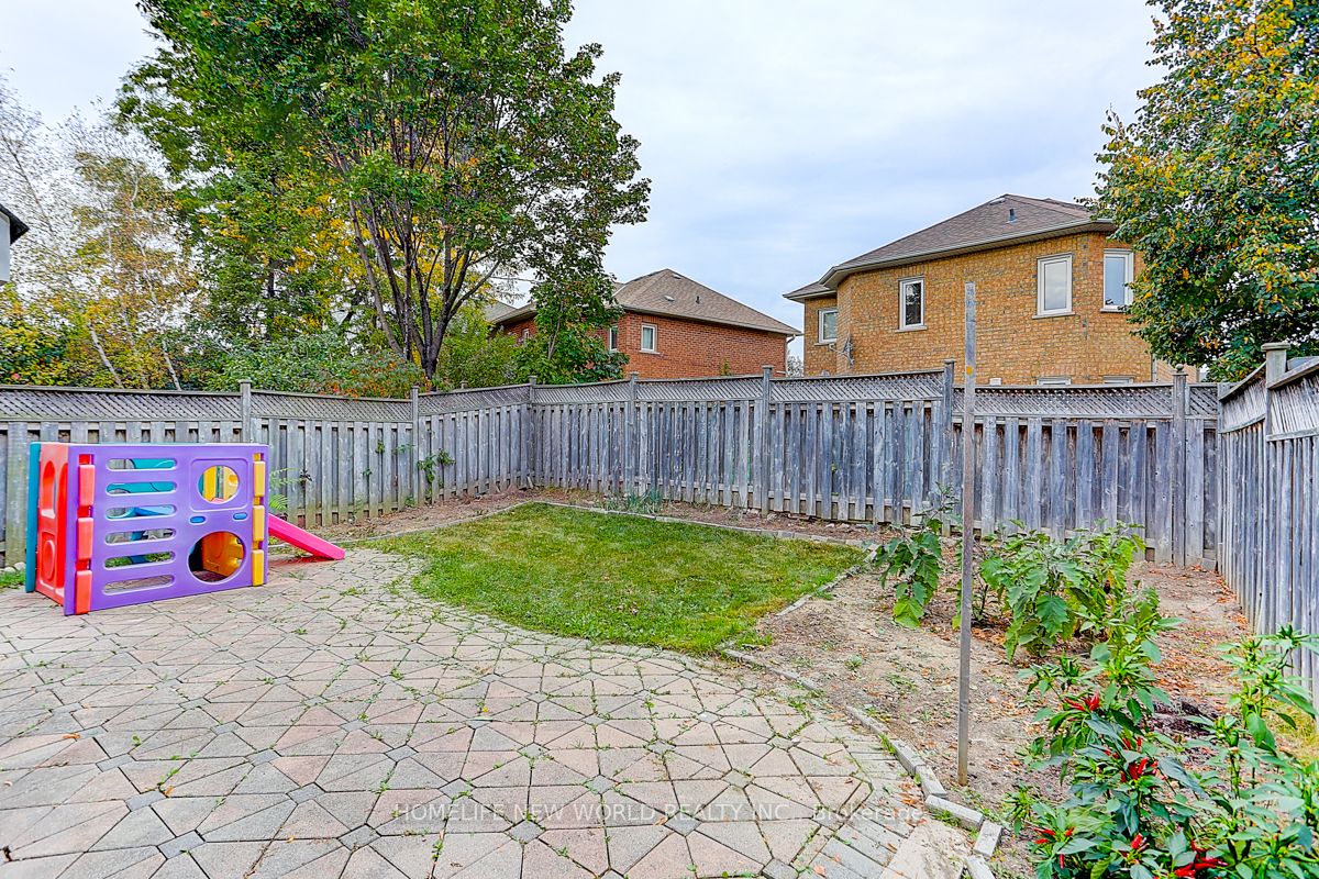 2844 Galleon Cres