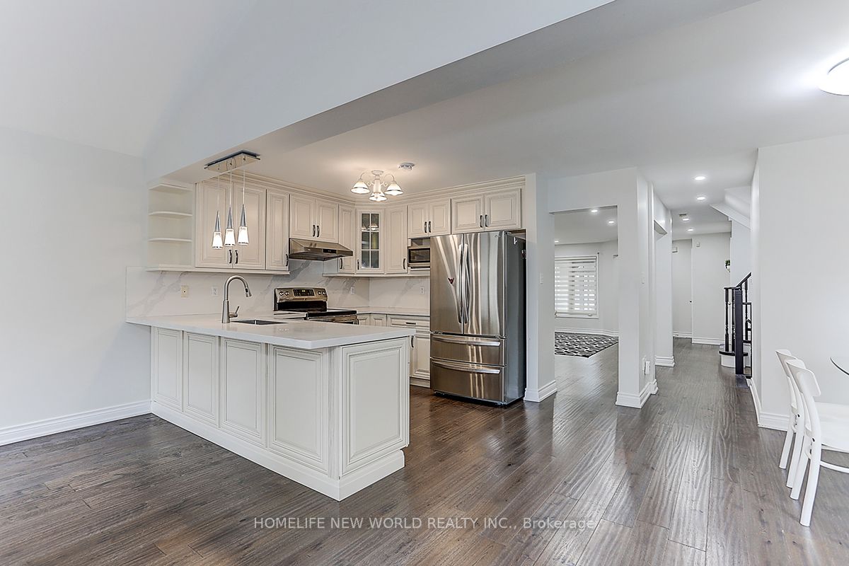 2844 Galleon Cres