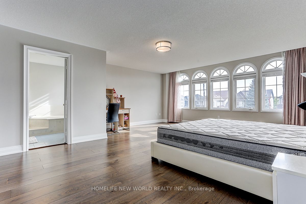 2844 Galleon Cres