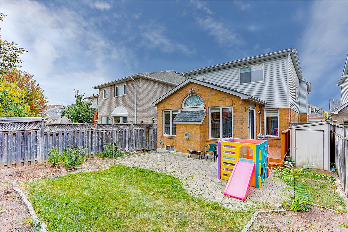 2844 Galleon Cres