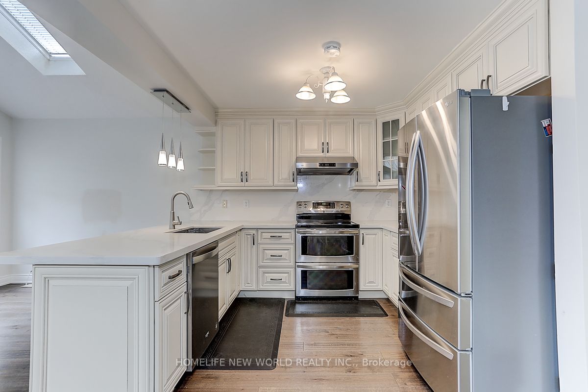 2844 Galleon Cres