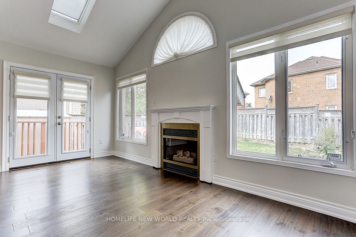 2844 Galleon Cres