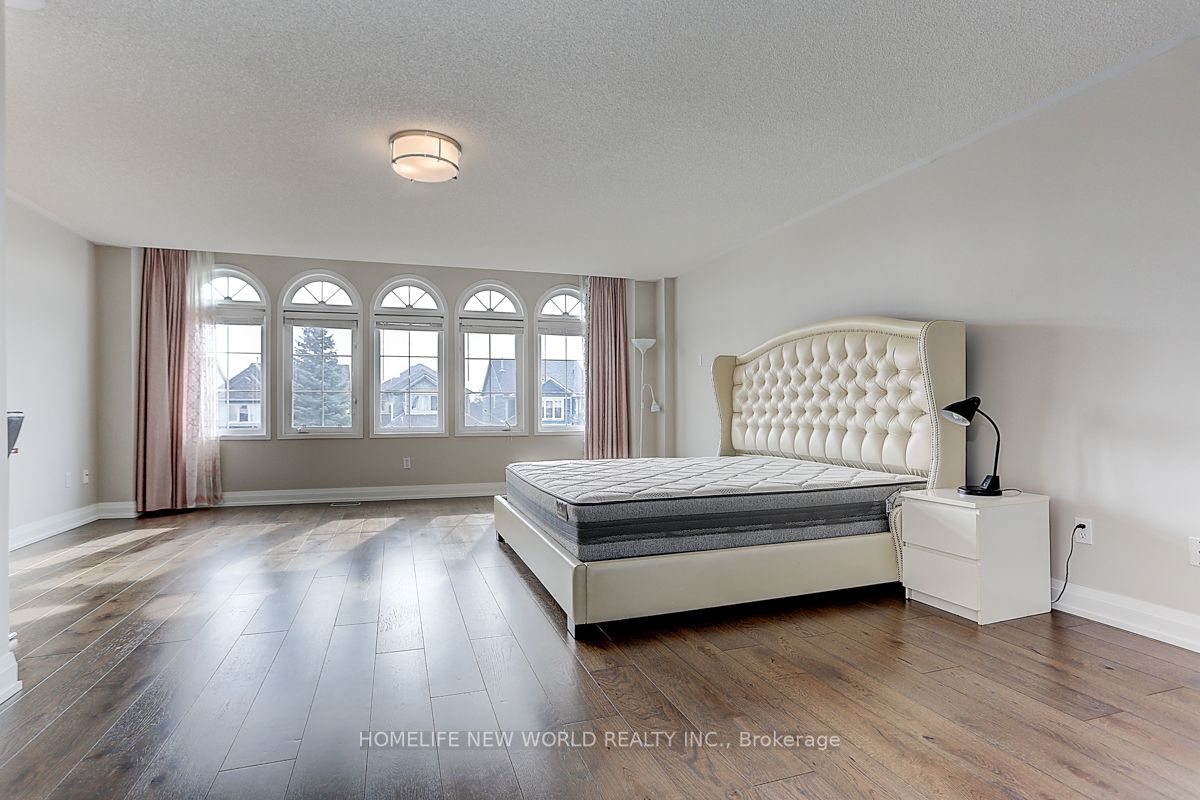 2844 Galleon Cres