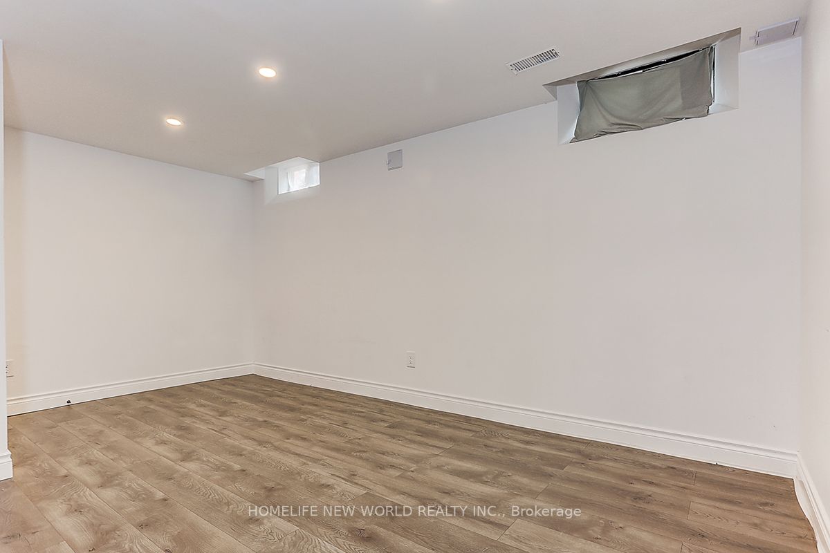 2844 Galleon Cres