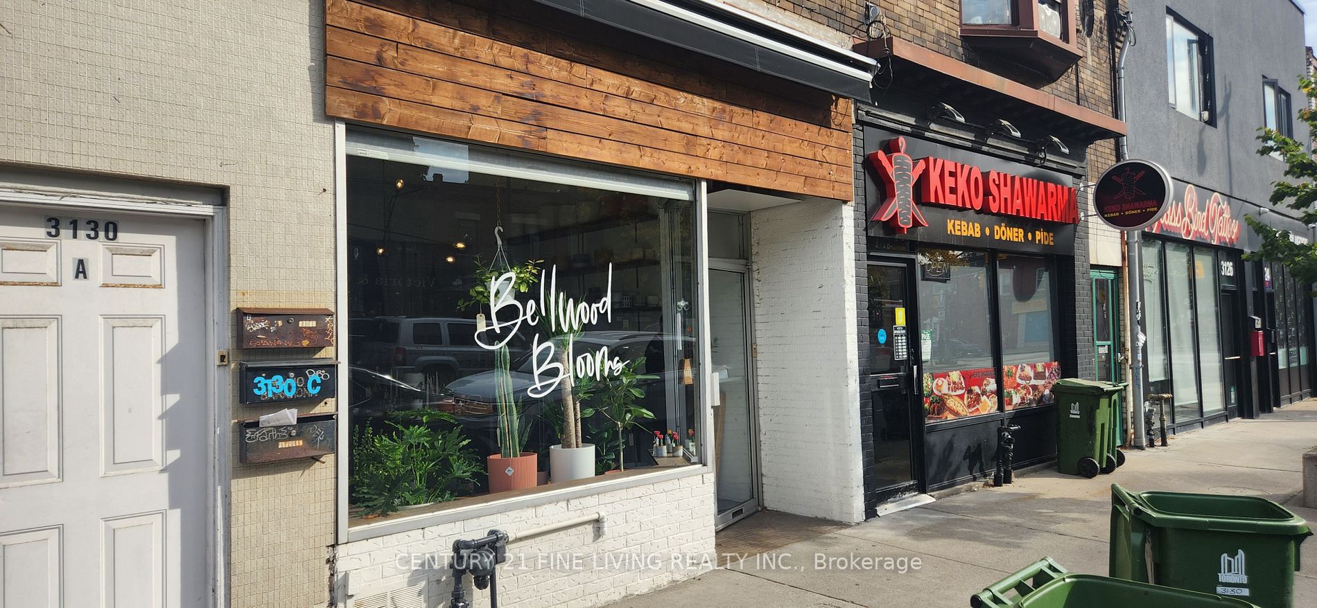 3130 Dundas St W