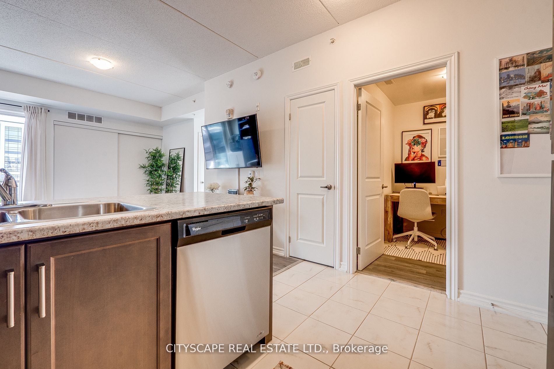 640 Sauve Street, #204