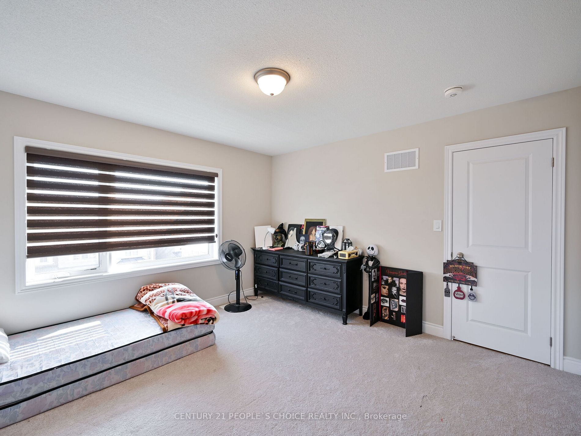 12 Junior Rd