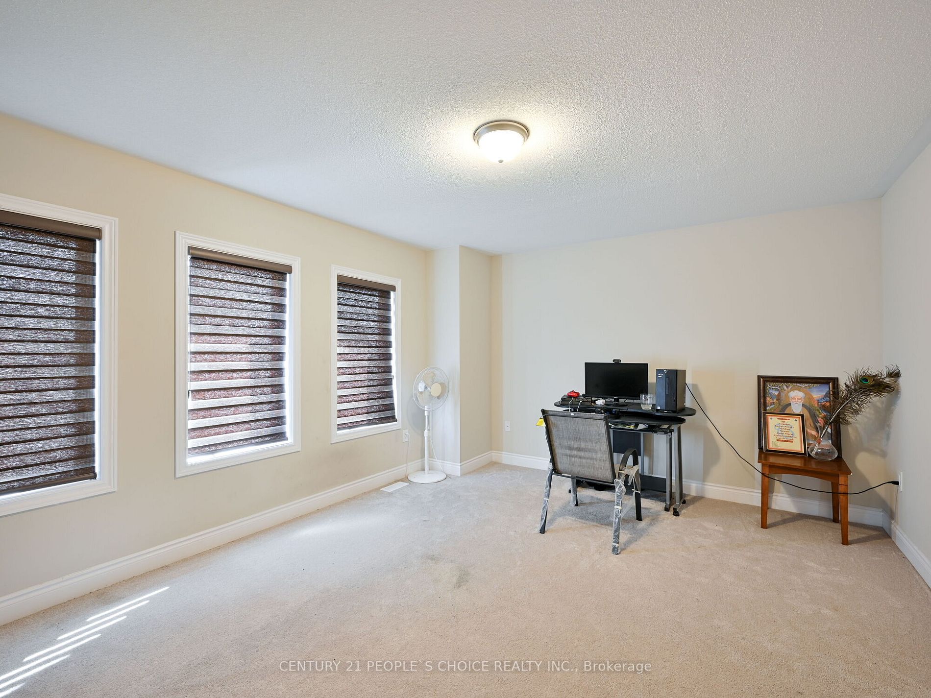 12 Junior Rd