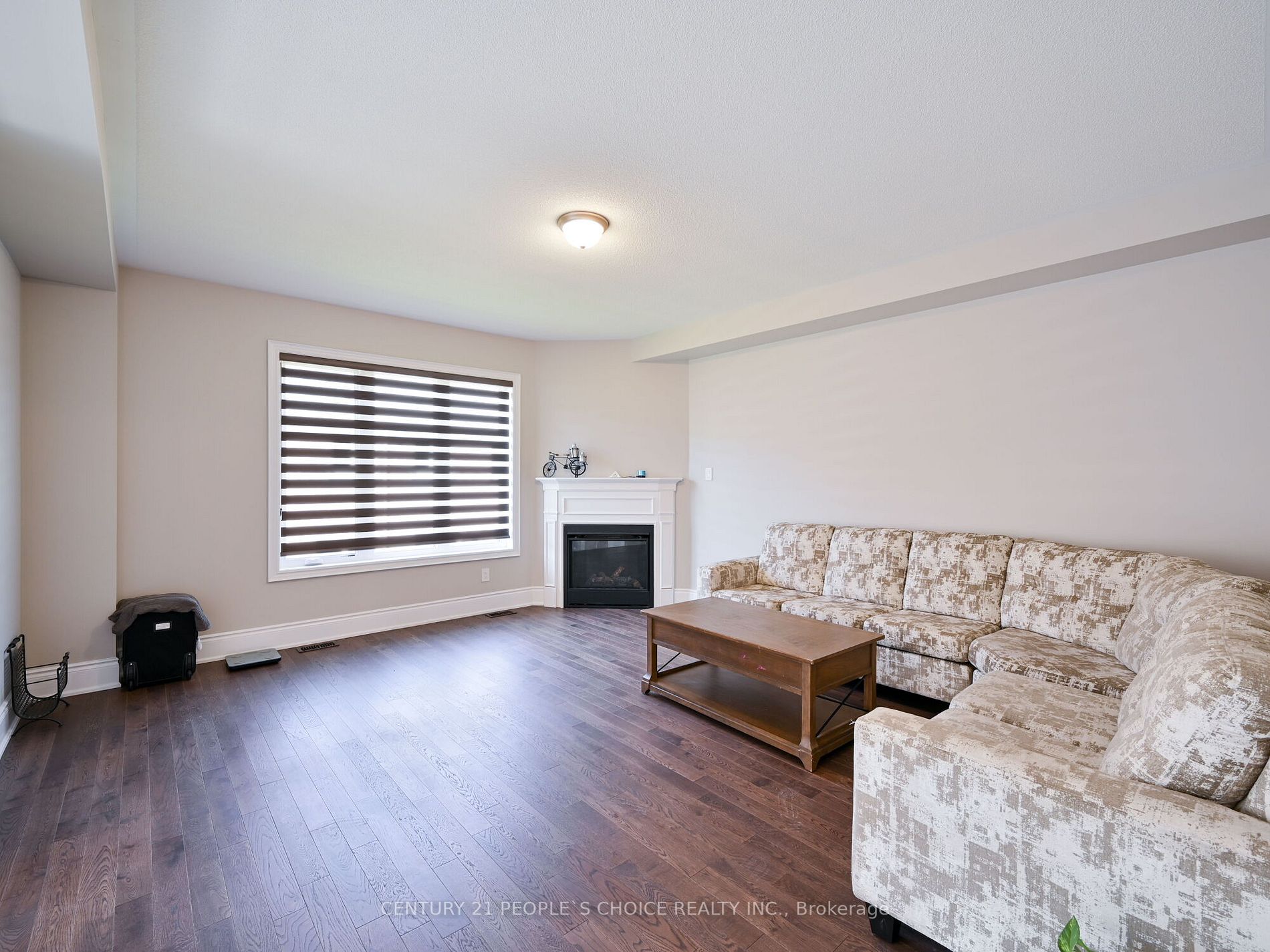 12 Junior Rd