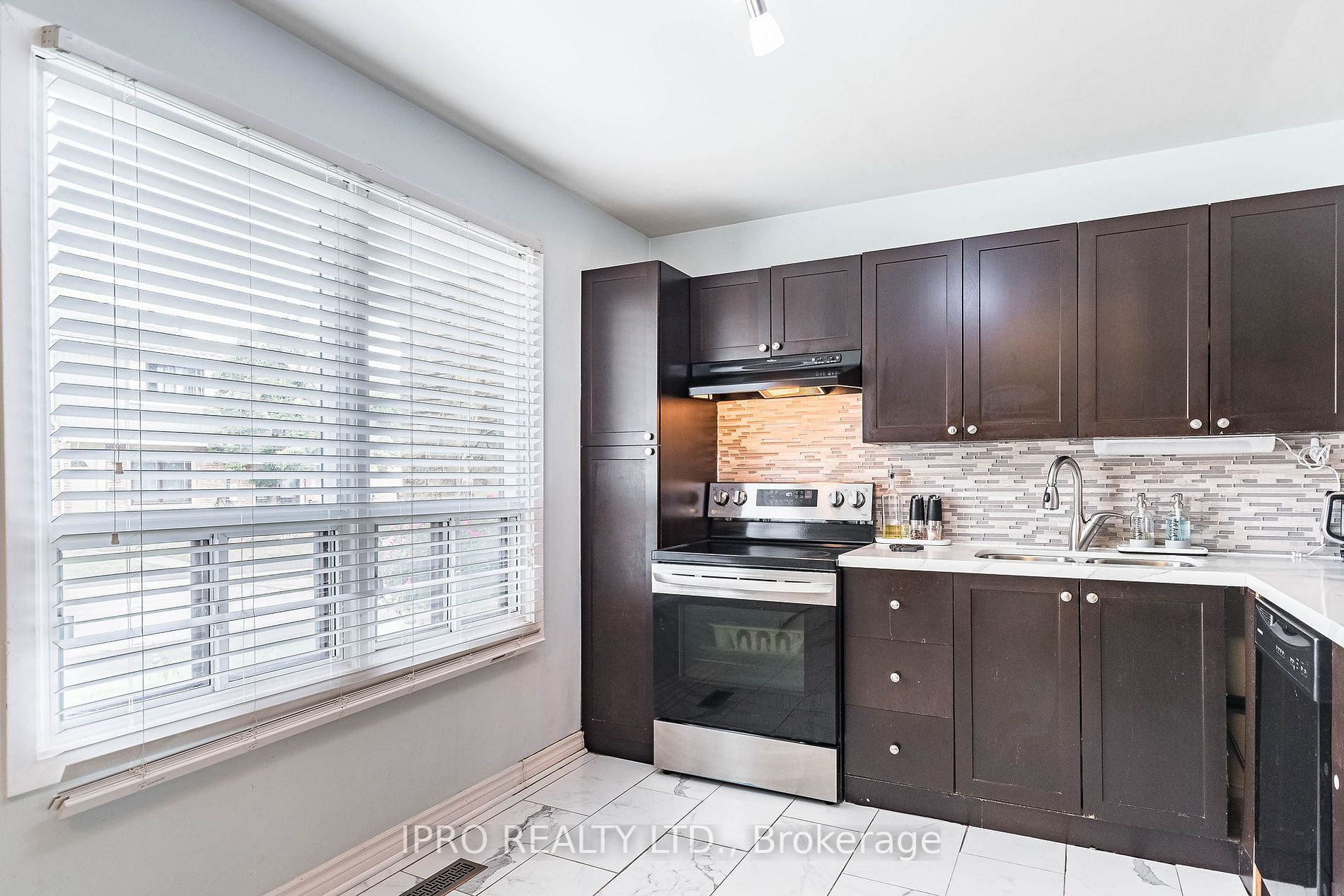 98 Falconer Dr, #36