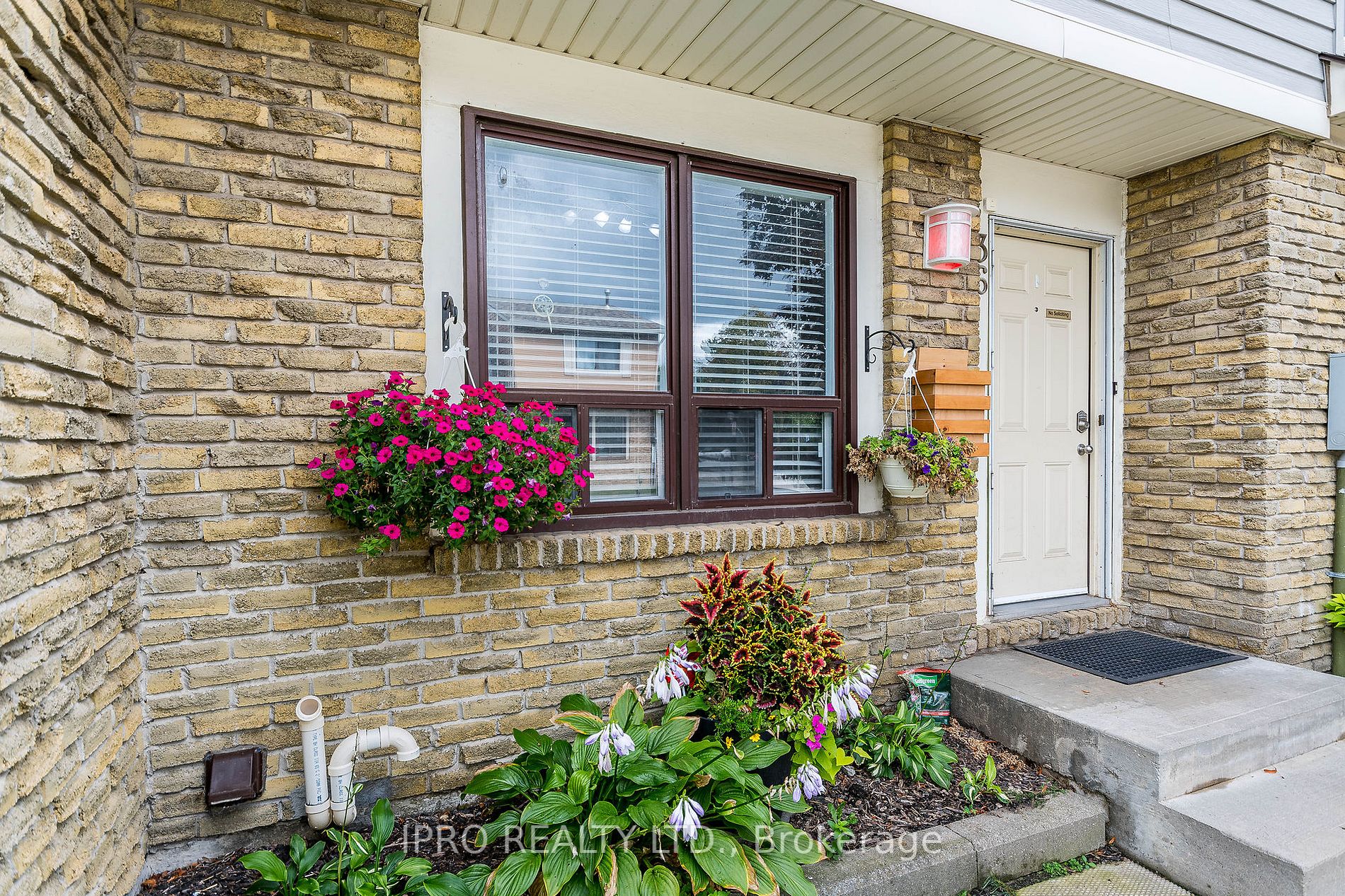 98 Falconer Dr, #36