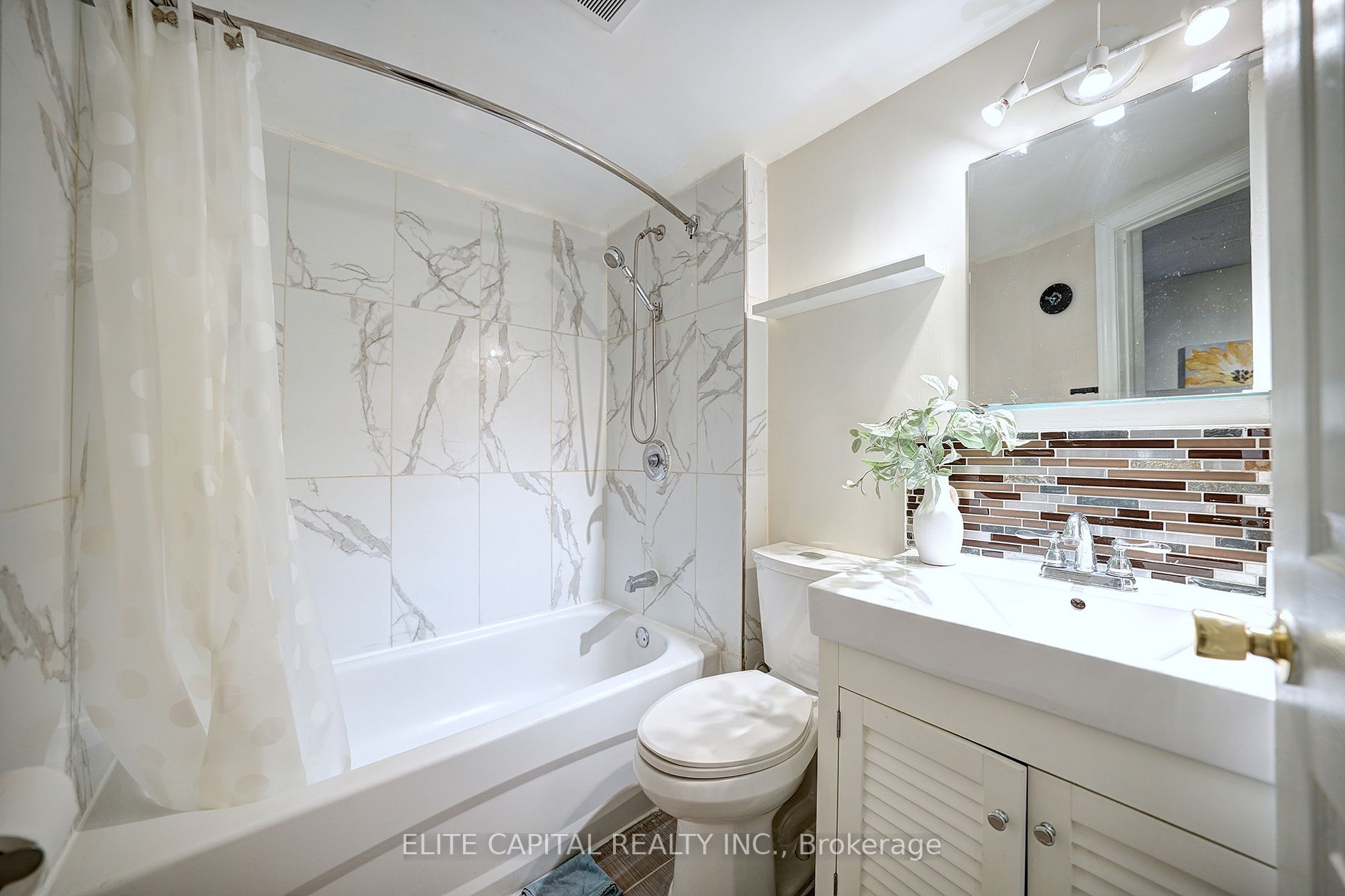 3105 Cantelon Cres