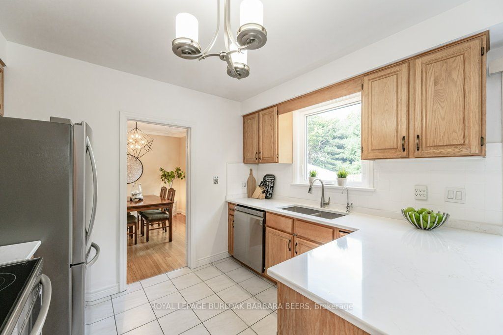 891 Kingsway Drive