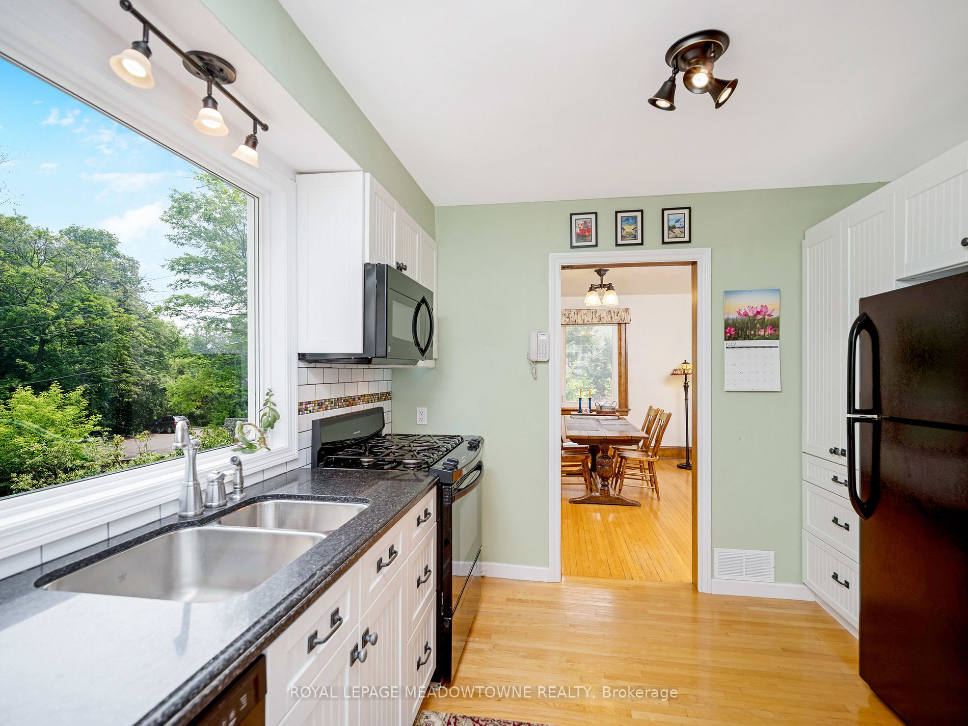 133 Main St S