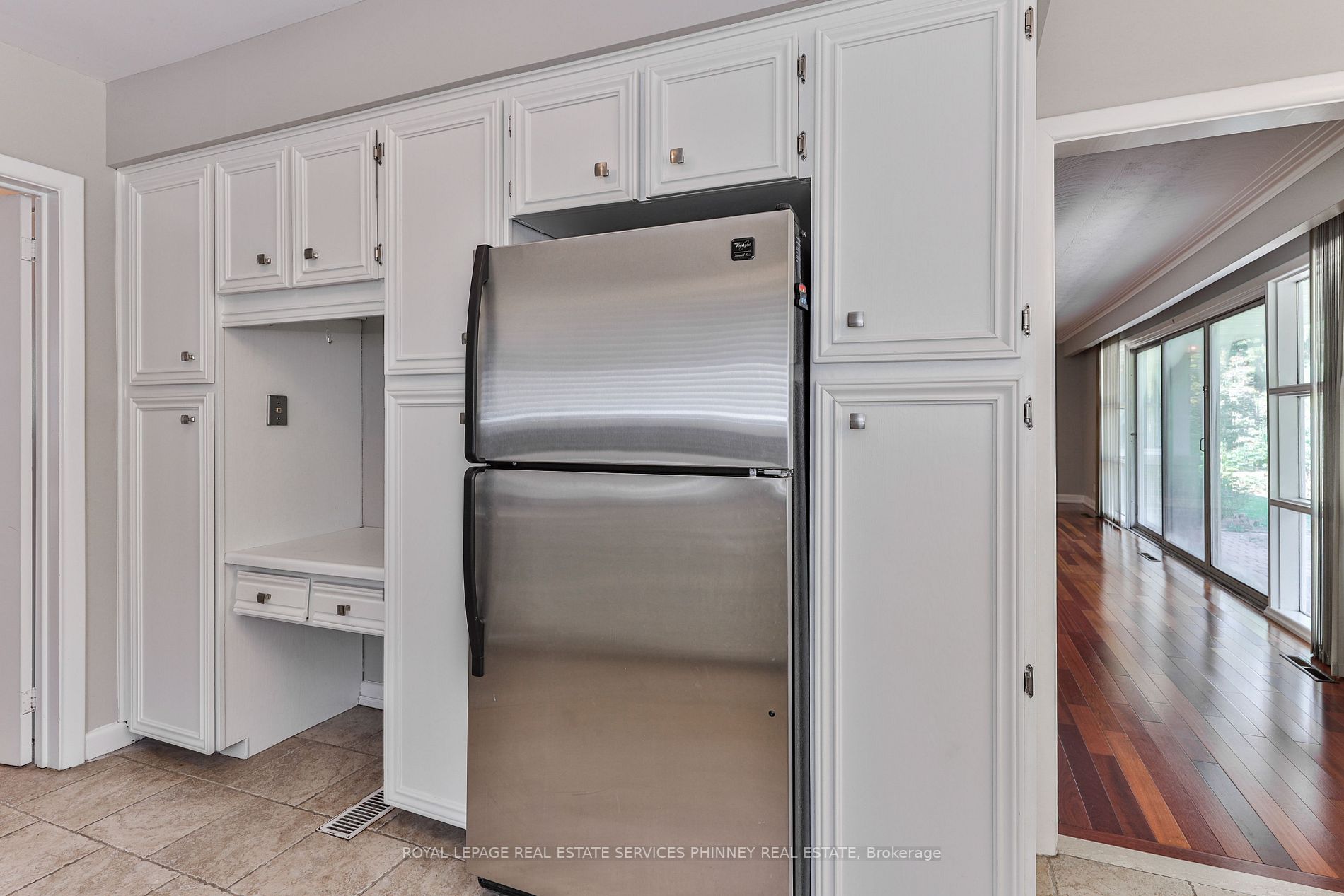 2105 Stonehouse Cres