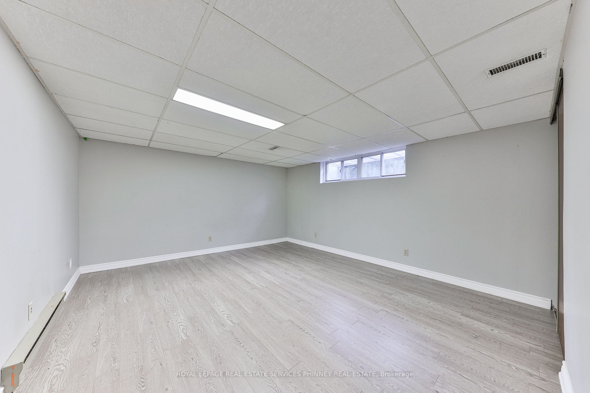 2105 Stonehouse Cres
