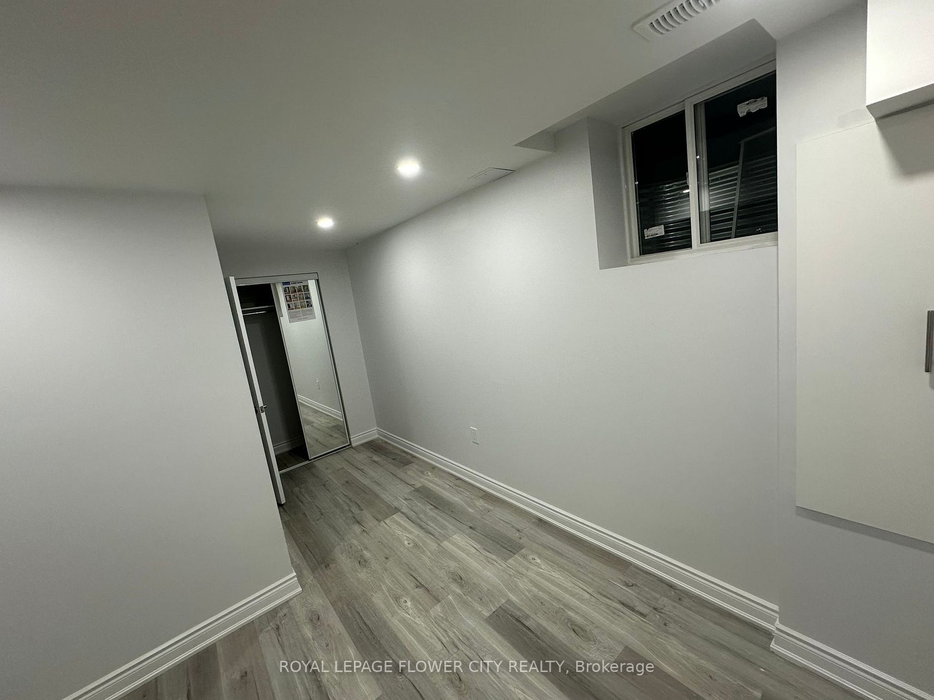 26 Hellyer Ave Basement