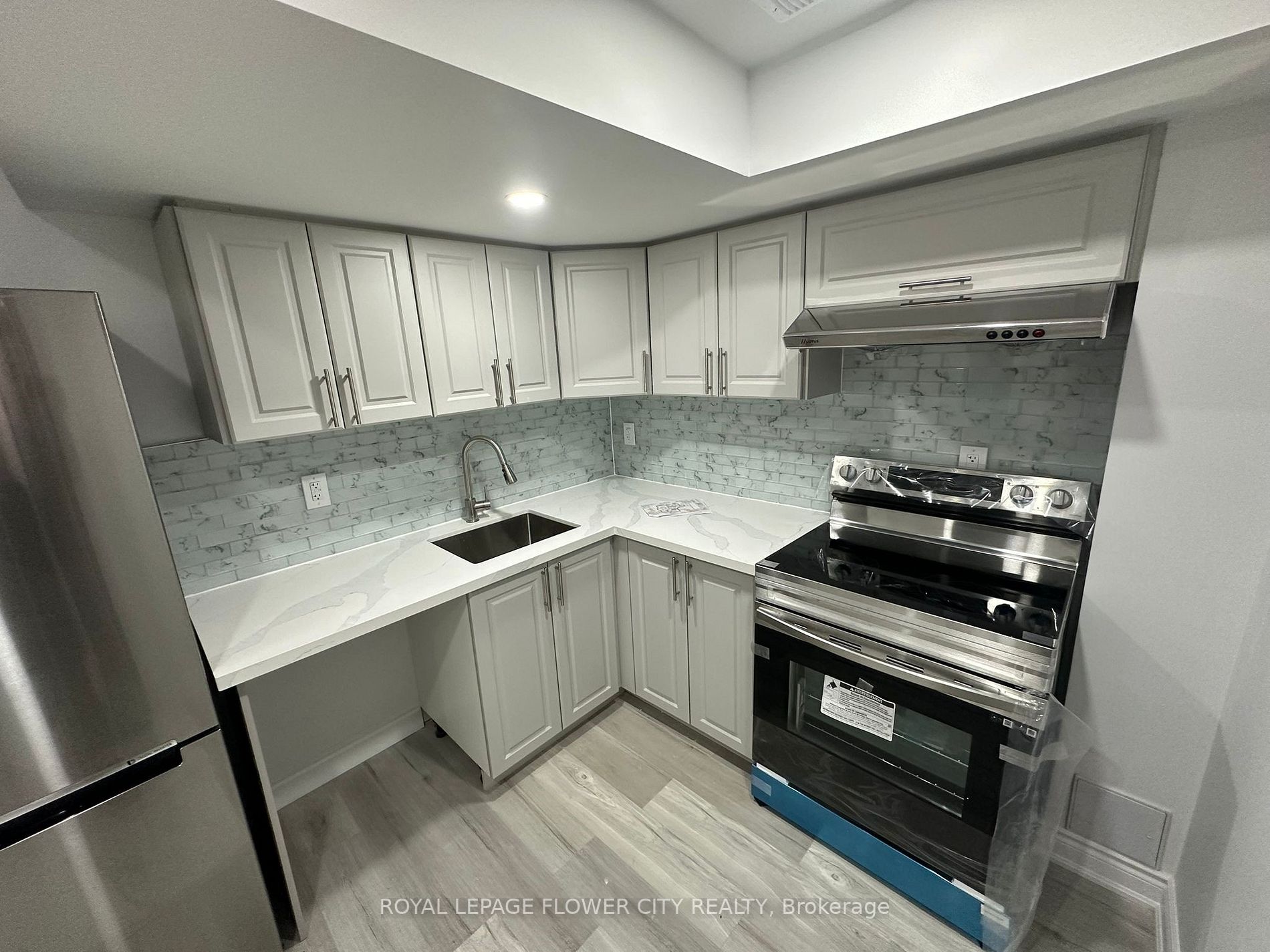26 Hellyer Ave Basement
