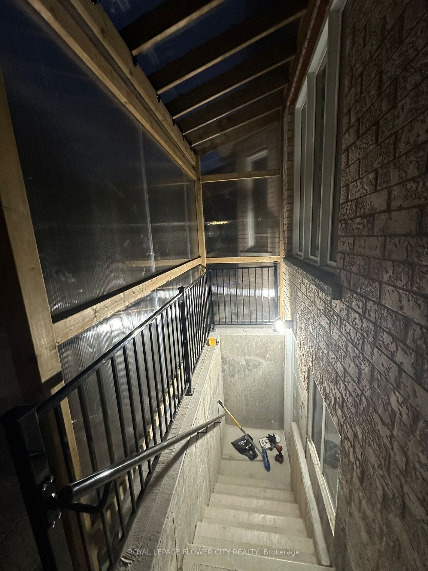 26 Hellyer Ave Basement